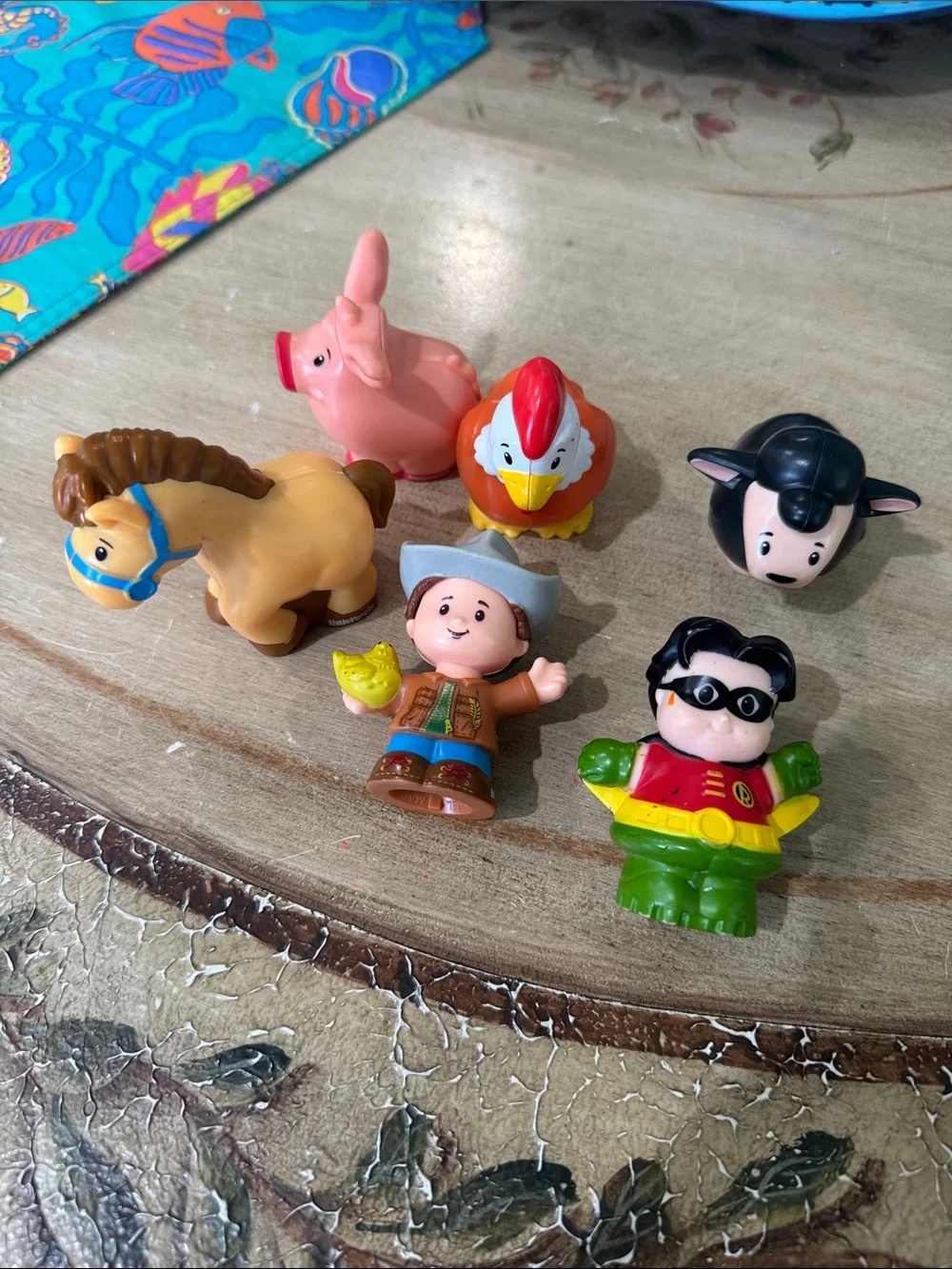 Fisher-Price Little People Caring for Animals Farm lot & robin